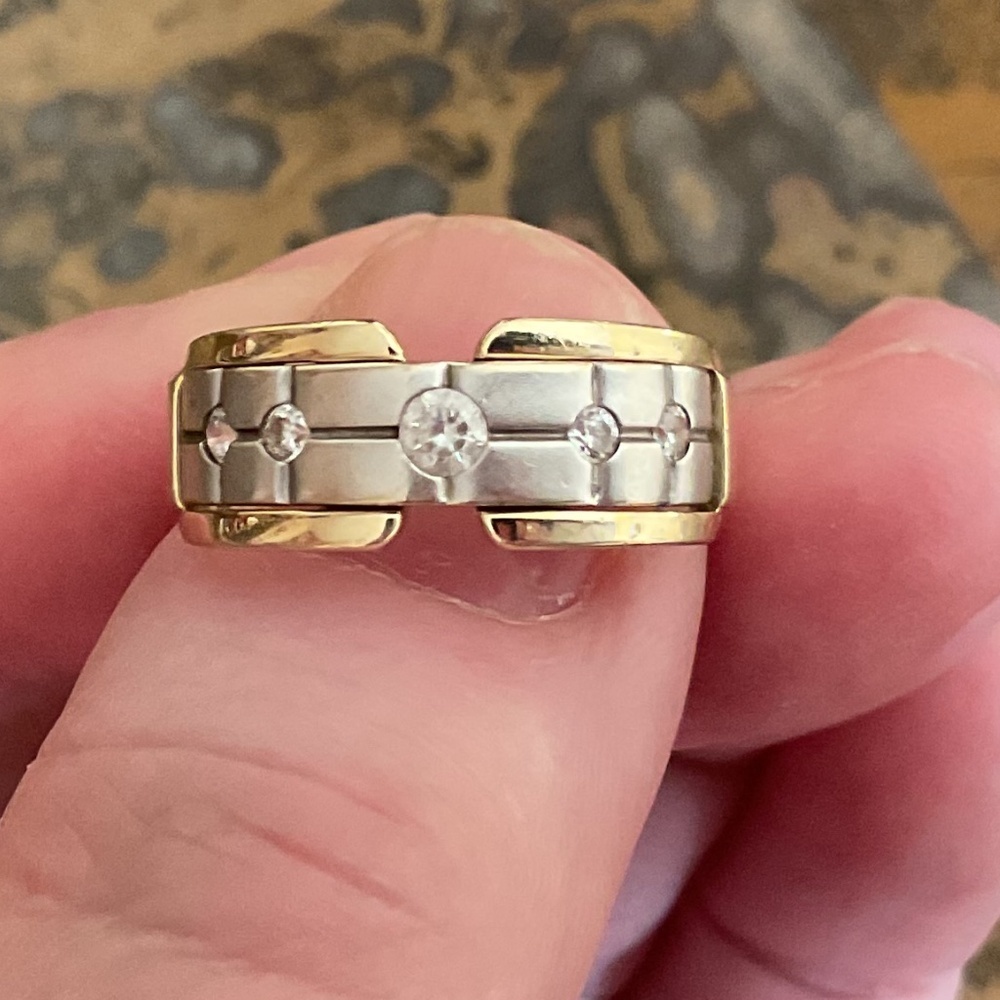14 kt  585 White Yellow Gold Wtite Topaz Beautiful Ring Size US 7.5